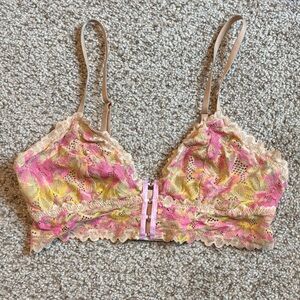 Aerie Lace Unlined Watercolor & Nude Sheer Bra Size Small | dainty | feminine